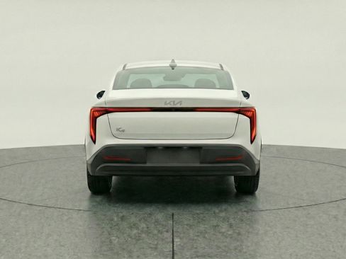 Used 2025 Kia K4 LXS image 7