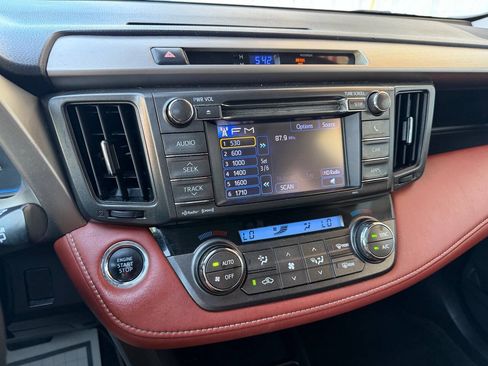 Used 2013 Toyota RAV4 Limited AWD/4WD image 27