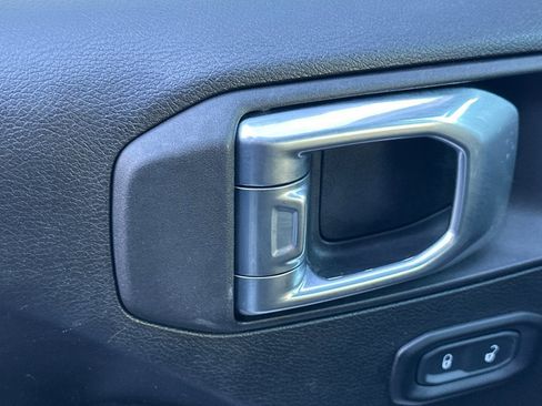 Used 2022 Jeep Wrangler Unlimited Rubicon 4xe image 21