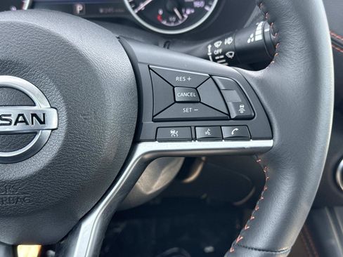 Used 2023 Nissan Sentra SR w/ SR Premium Package image 8