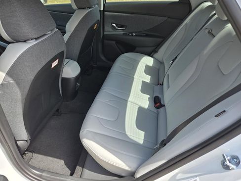 New 2026 Hyundai Elantra Limited FWD image 21