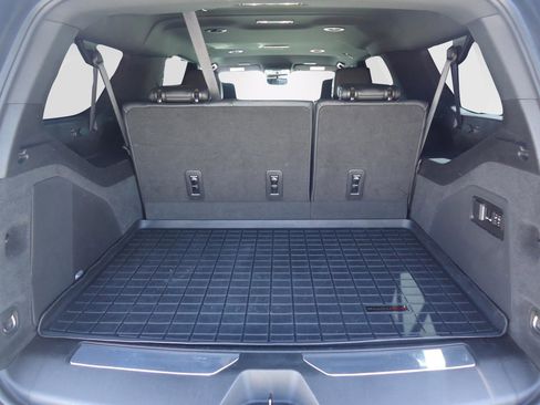 Used 2022 Cadillac Escalade ESV Luxury image 35