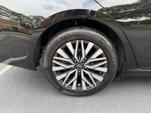 Used 2023 Nissan Altima 2.5 SV w/ SV Premium Package FWD image 40