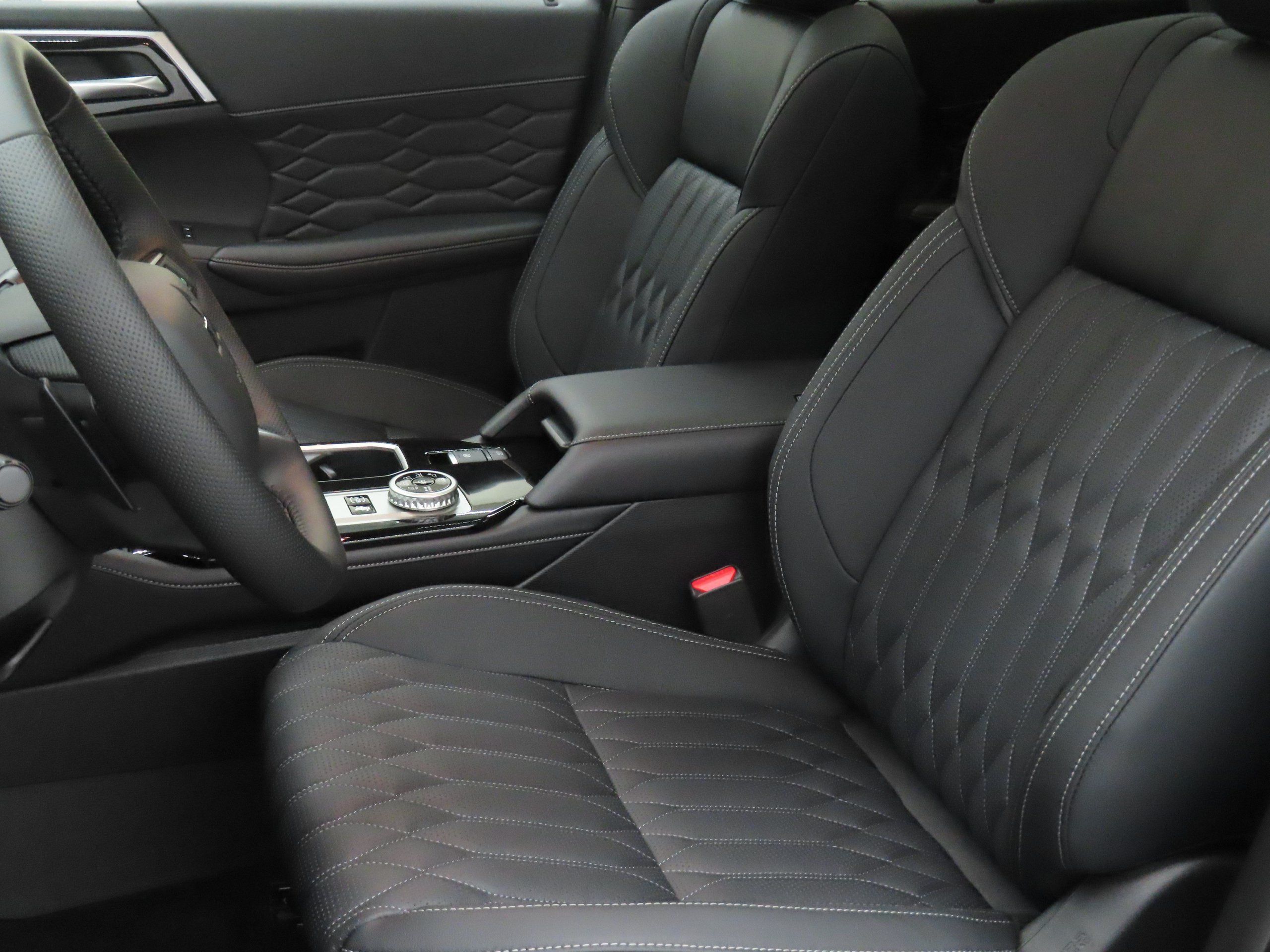 New 2026 Mitsubishi Outlander SEL AWD/4WD image 11