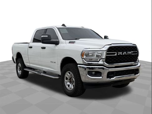 Used 2024 RAM 2500 Big Horn w/ Bed Utility Group AWD/4WD image 2