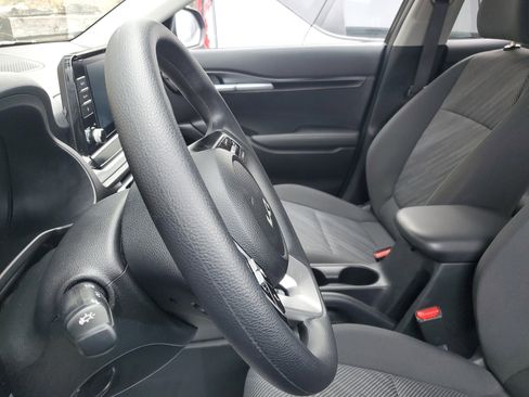 Used 2022 Kia Seltos LX image 9