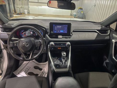 Used 2023 Toyota RAV4 SE image 23