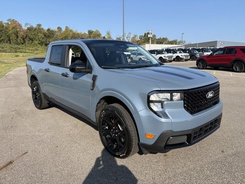 New 2025 Ford Maverick XLT w/ Black Appearance Package image 7