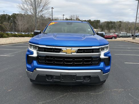 Used 2025 Chevrolet Silverado 1500 LT AWD/4WD image 2