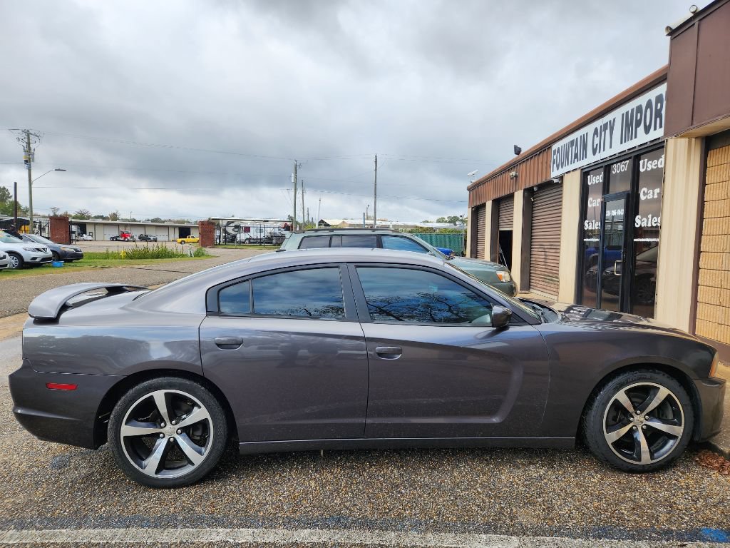 Used 2014 Dodge Charger R/T RWD image 12