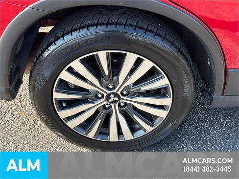 Used 2020 Mitsubishi Outlander SE image 22