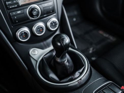 Used 2013 Nissan 370Z NISMO image 11