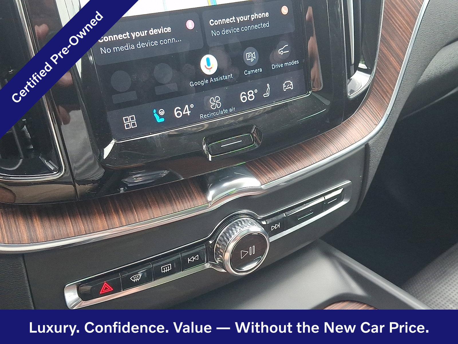 Certified 2023 Volvo XC60 B5 Ultimate w/ Climate Package AWD/4WD image 17