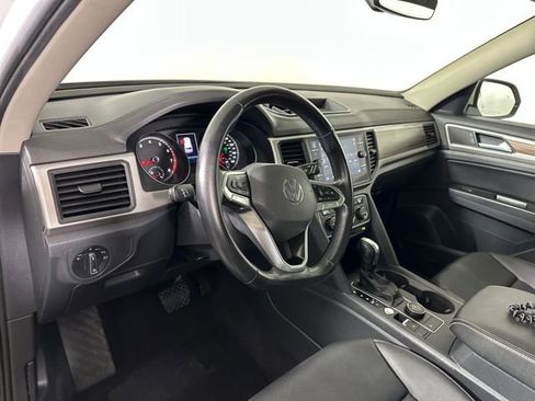 Used 2021 Volkswagen Atlas SE w/ Panoramic Sunroof Package image 13