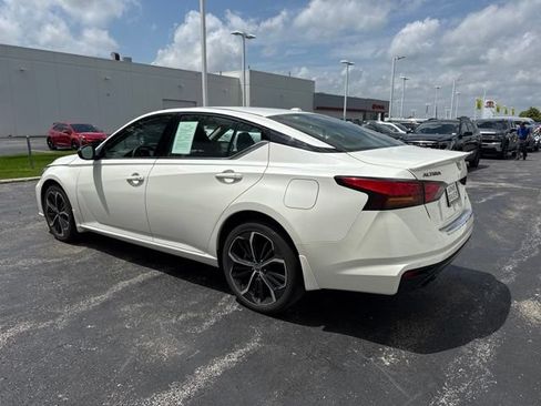 Used 2023 Nissan Altima 2.5 SR w/ SR Premium Package AWD/4WD image 4