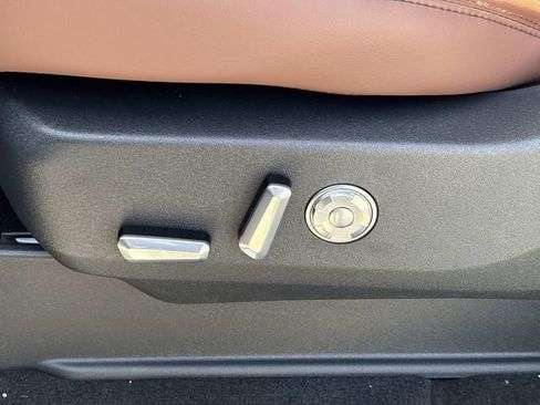 New 2026 Lincoln Navigator L Reserve AWD/4WD image 24