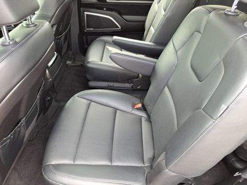 Used 2023 Kia Telluride S w/ S Sunroof Package image 10