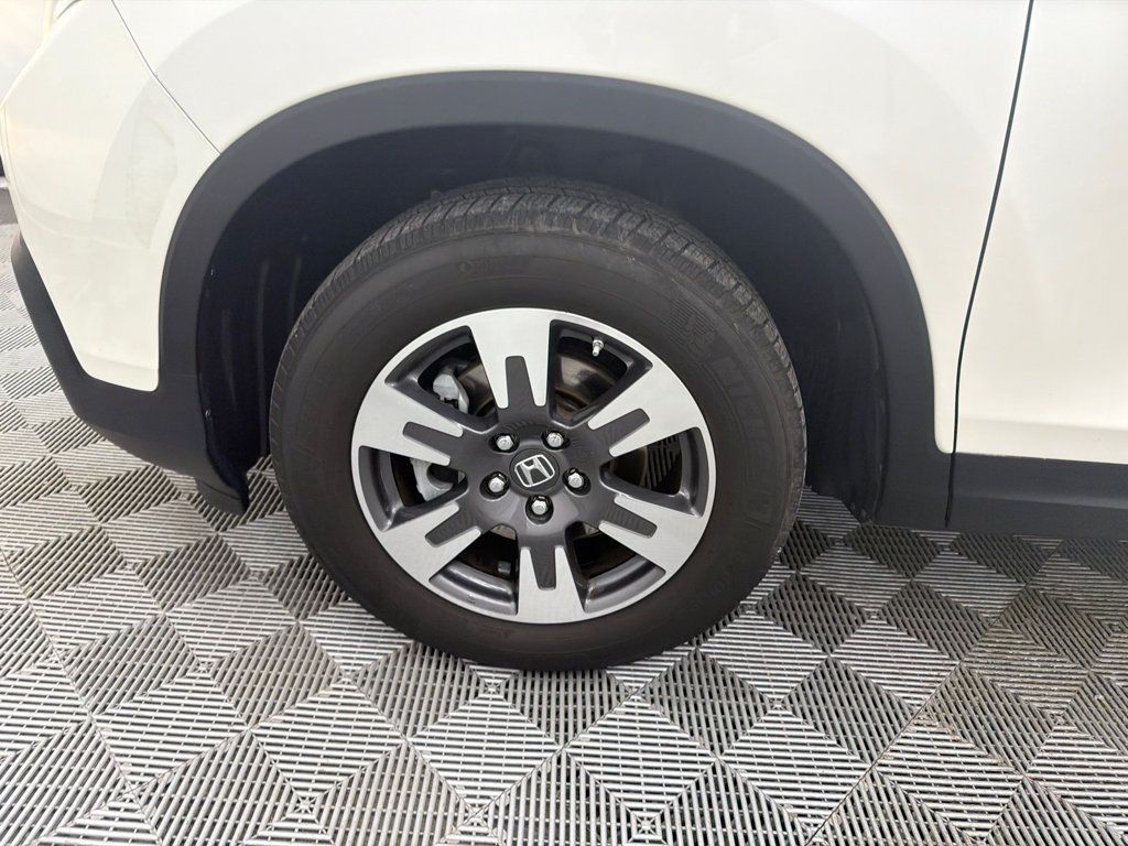 Used 2017 Honda Ridgeline RTL-T image 12