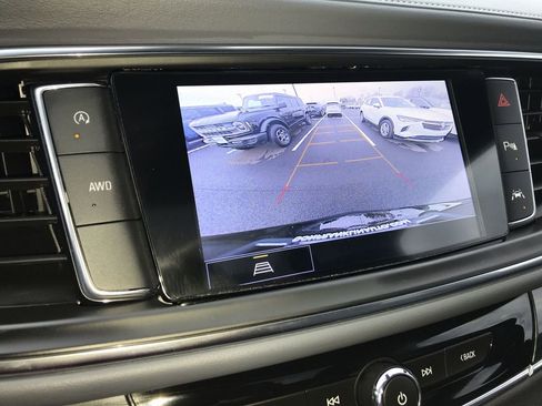 Used 2023 Buick Enclave Essence w/ Experience Buick Package AWD/4WD image 17