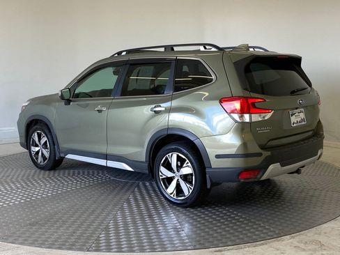 Used 2019 Subaru Forester Touring image 3