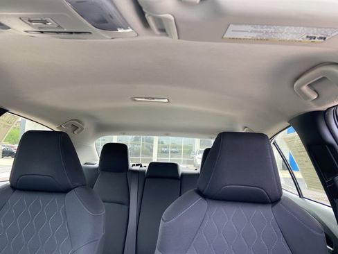 Used 2021 Toyota Corolla LE w/ LE Convenience Package image 29