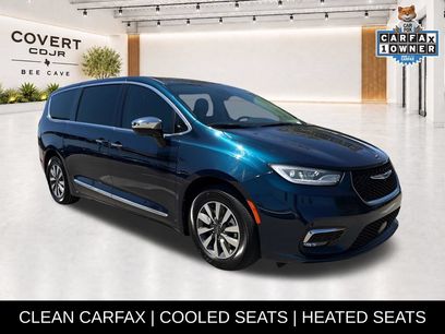 Used 2023 Chrysler Pacifica Limited
