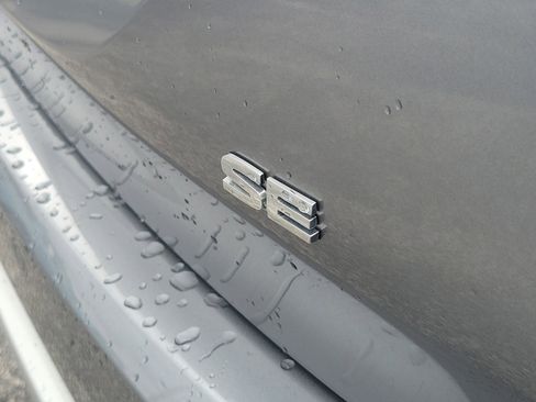 Used 2024 Mitsubishi Outlander SE image 8