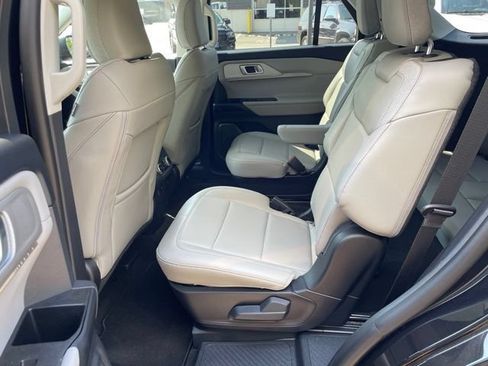 New 2026 Ford Explorer Active w/ Active Comfort Package AWD/4WD image 38
