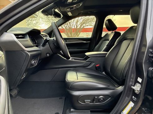 New 2025 Jeep Grand Cherokee L Limited w/ Luxury Tech Group II image 10