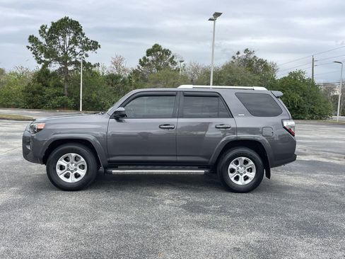 Used 2015 Toyota 4Runner Limited image 9