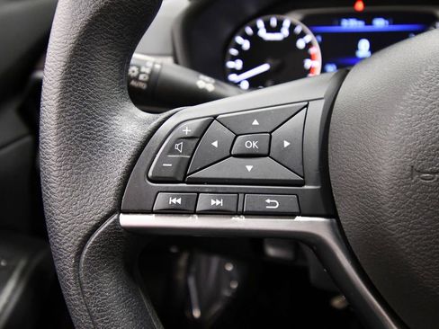 Used 2024 Nissan Altima 2.5 SV AWD/4WD image 20