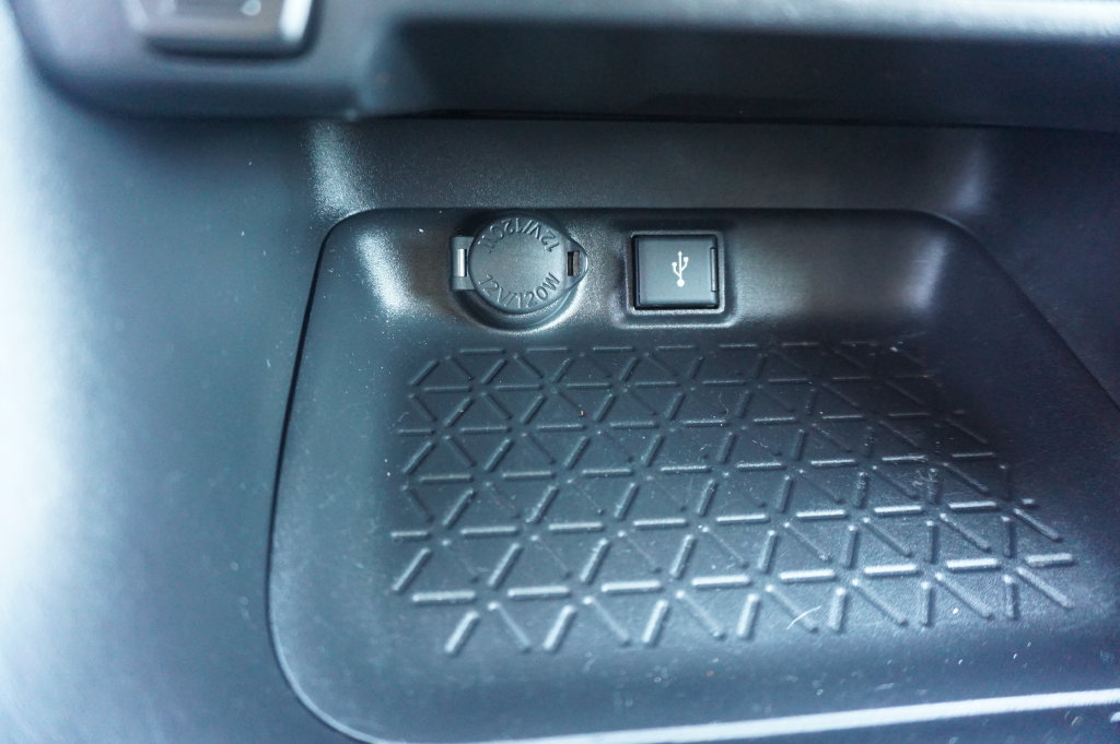 Used 2021 Toyota RAV4 XLE FWD image 14