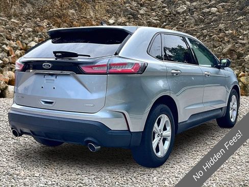 Used 2020 Ford Edge SE FWD image 2