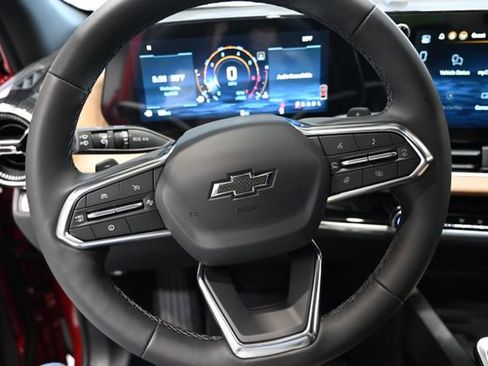 New 2026 Chevrolet Equinox ACTIV w/ Convenience Package III FWD image 15