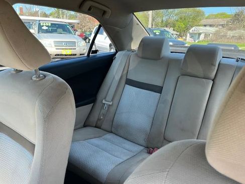 Used 2012 Toyota Camry LE FWD image 7