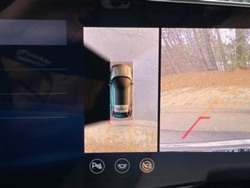 Used 2024 Cadillac Lyriq Luxury image 25