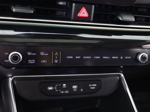 Used 2025 Kia Carnival SX Prestige FWD image 60