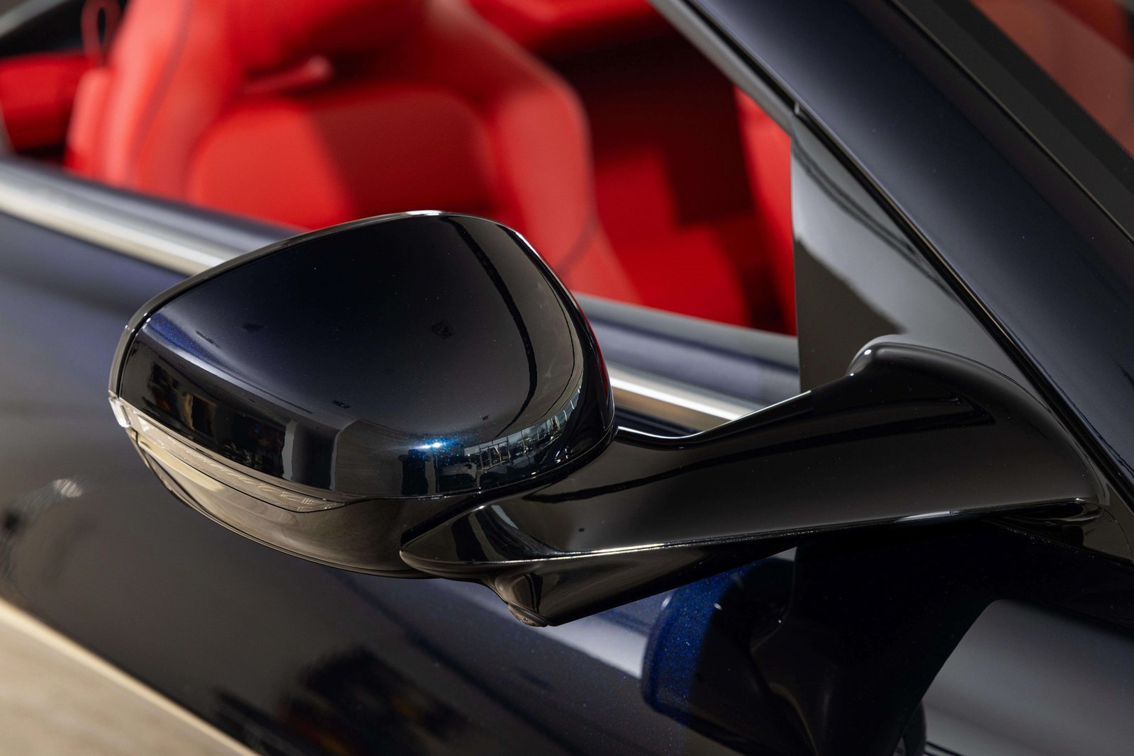 New 2026 Aston Martin Vanquish Convertible RWD image 55