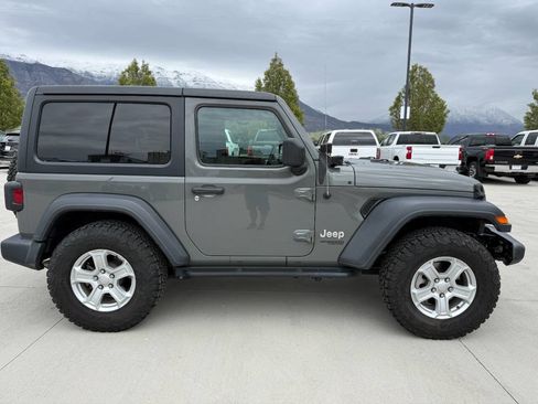 Used 2020 Jeep Wrangler Sport AWD/4WD image 2