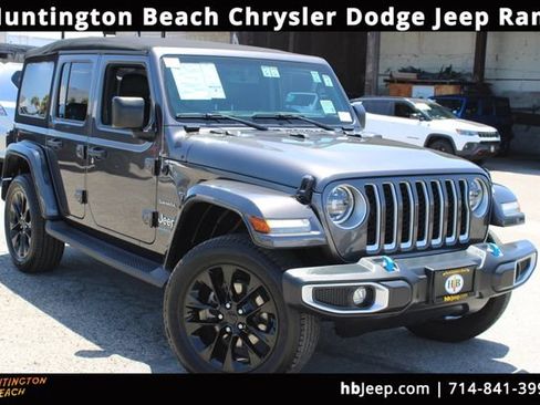 Used 2023 Jeep Wrangler Unlimited Sahara w/ Cold Weather Group AWD/4WD image 1