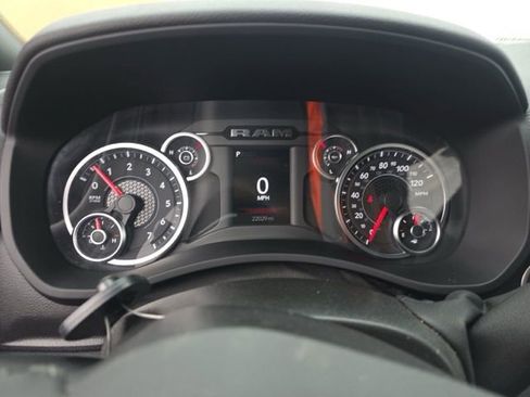Used 2025 RAM 2500 Big Horn AWD/4WD image 10