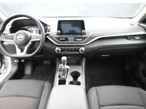Used 2026 Nissan Altima 2.5 SV FWD image 25