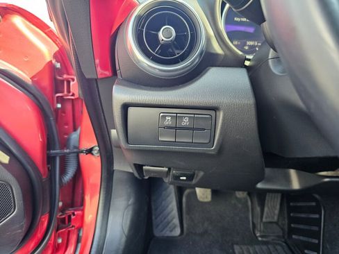 Used 2022 MAZDA MX-5 Miata RF Grand Touring w/ Weather Package RWD image 21