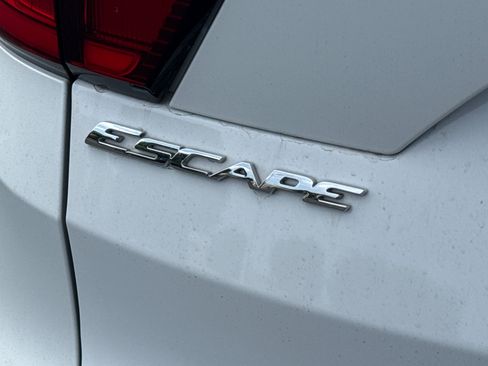 Used 2019 Ford Escape S FWD image 8