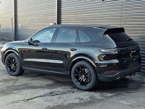 New 2026 Porsche Cayenne image 3