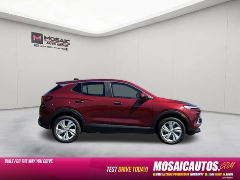 Used 2024 Buick Encore GX Preferred w/ Comfort Package AWD/4WD image 8