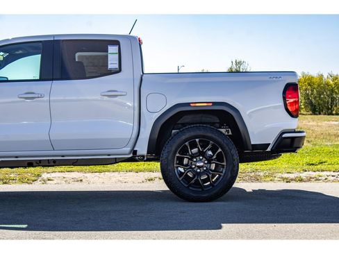 New 2026 GMC Canyon Elevation w/ Convenience Package image 36