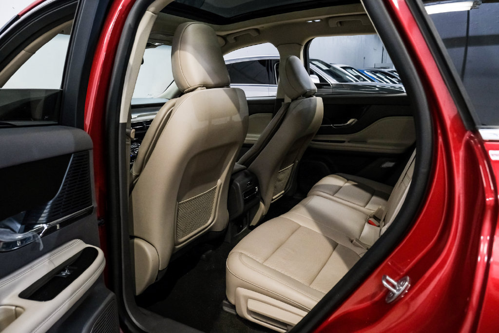 Used 2022 Lincoln Corsair AWD w/ Premium Package image 39