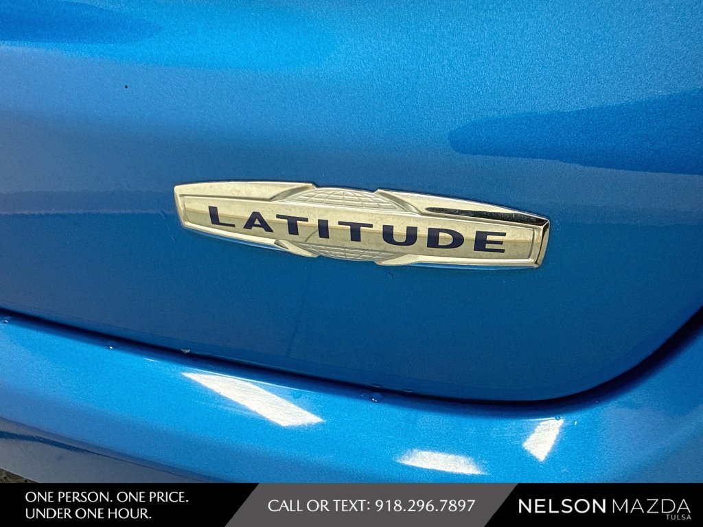 Used 2022 Jeep Compass Latitude w/ Sun and Sound Group AWD/4WD image 14