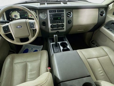Used 2014 Ford Expedition XLT RWD image 25